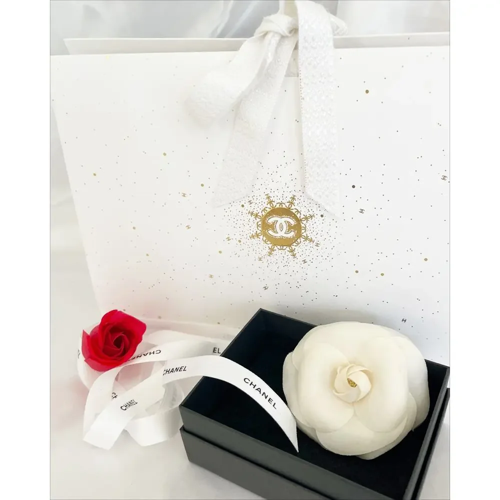CHANEL paris white